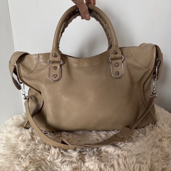 Balenciaga Shoulder/Crossbody Bag - Picture 3 of 16